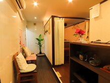 ほぐしハウス ジャラ(jara)の雰囲気（ゆったりと落ち着いた雰囲気の広い個室をご用意しています。）