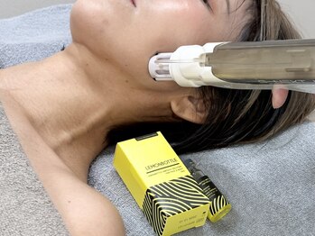 アールグランド 学芸大学店(R-ground)の写真/【韓国で大人気】話題のレモンボトル5980円で速攻小顔に★たるみ改善・若見えはエンダモリフト5980円で!
