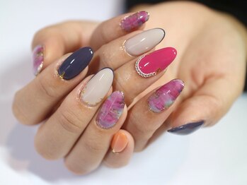 ネイルサロン R/