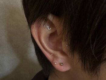 エム(eM.)/耳ツボジュエリー