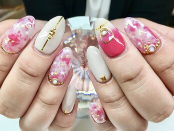 ダブルムーンビューティフル(DOUBLEmoonBeautiful)/先日のお客様ネイルです♪