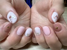 アミュリー ネイル アトリエ(Amury nail atelier)/ハート ヌーディー スタッズ