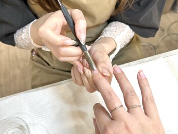 フチュール(futur)の写真/仕上がりだけでなく、健康な爪でネイルを続けられるよう丁寧なオフとケアを心がけています。