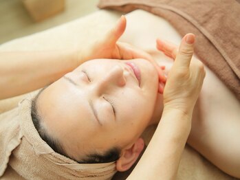 サロン 隠れ家)(kakurega)/アゴ下もしっかり流す♪