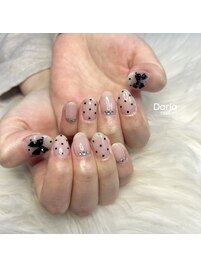 人気！ガーリードットネイル