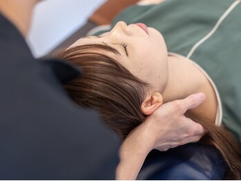 こころ治療院の写真/【辛く頑固な首肩こりをふわっと軽くしたい方】日々のお仕事で重く凝った首肩のお悩みをスッキリ解消！