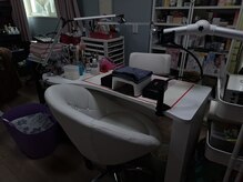 ジュジュ(JJ)の雰囲気（ネイル席です。集塵機も完備してます。）