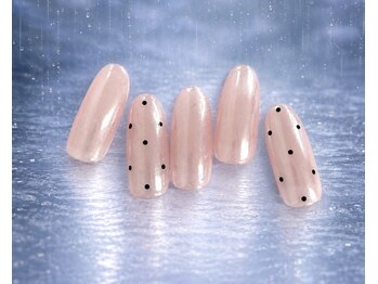 ラヴィネイル 四条烏丸店 メリー(La Vie Nail merry)の写真/【烏丸駅スグ！】リーズナブルな期間限定クーポンあり♪季節やトレンドに合せてサンプル多数ご用意☆