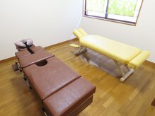 帷子KATABIRA.R.M＆D 西八王子店【カタビラ】整体/水素/足湯の雰囲気（明るい空間の施術室。）