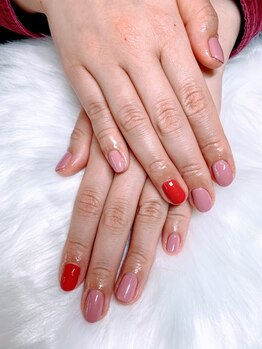 アムルーズ(Amoureuse)/ちぐはぐネイル♪