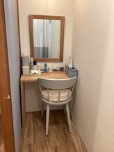 サロン ド ベルポ 高崎上並榎店(salon de bellpo.)/施術後はドレッサーでお直し