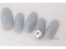 スリー 自由が丘(THREE)/シンプルコース/Vカットビジュー