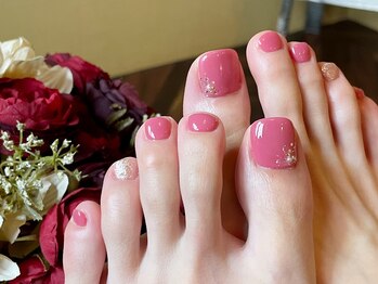 サロンドフォーエイチ(salon de 4H)/王道モテ♪なフットネイル