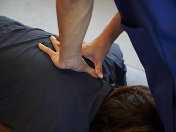 コ メディカルテラス整体院/【施術例:肩甲骨周囲リリース】