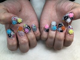 痛ネイル