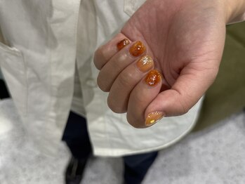 モツヲネイル(motsu.O! NAIL)/オレンジ×天然石風デザイン