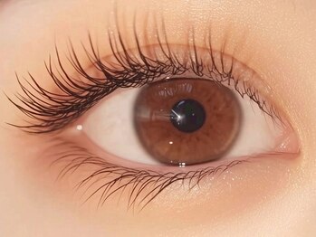 ムーア 宮崎店(mooa)の写真/違和感が少ない《フラットラッシュ》で自然な目元を演出♪一本一本丁寧に装着。キープ力に自信◎
