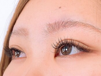 プウ(Peu)の写真/≪無制限の付け放題が人気≫追加料金なしで、自分に合ったデザインを叶える♪理想のボリュームまつ毛に！