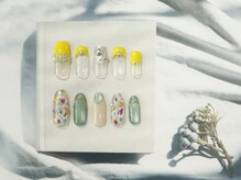 ルビークラウン(Ruby Crown)/８月定額　7300円（税込8030円）