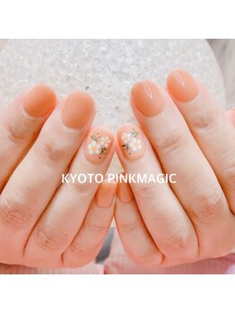 レトロなお花ネイル