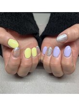 ハズグラスネイル(Haze Grass nail)/パープル、イエローカラー