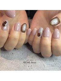 ブラウンインクニュアンスネイル