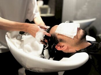 R'gare豊田店【ヘッドスパ/フェイシャル/アイブロウ/ネイル】の写真/【仕事終わりに寄れるヘッドスパサロン】男性のお客様も多数来店!頭皮をほぐし、自律神経を整えます◎