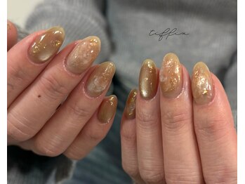 ネイルサロン ティフィン(tiffin)の写真/《オフ&ケア込》繊細な手描きArt、絶妙なストーン配置も自由自在♪シンプルで上品なより美しい指先へ*
