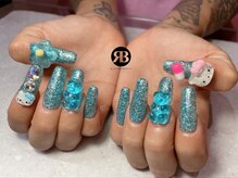 サロン アールアンドビー(R&B)/