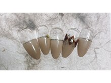 エフ(F)/アーガイルネイル