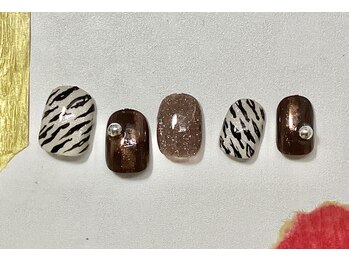 ティーエス ネイル ガーデン(T.S Nail Garden)/ゼブラ