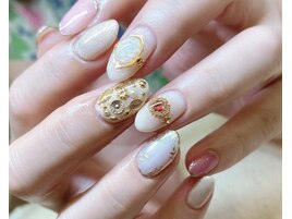 スタッズのおしゃれネイル☆