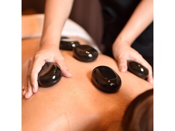 トータルボディケアスマイル(Smile)/ポカポカホットストーン付