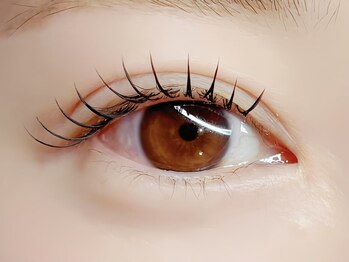 クウネル 岐阜(Qoonel)の写真/【岐阜】韓国風な束感♪毛量が少ない方でもマツエク・まつげパーマでボリューム感あり!持続力に自信あり◎