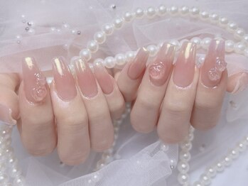 エル バイ ノリコ(elu by Noriko)の写真/こだわりの空間で優雅なひとときを。流行りのワンホンネイルで「ちゅるん」と輝く指先に☆