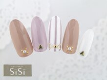 シシ(SiSi)/スタッズ＆グレージュネイル★