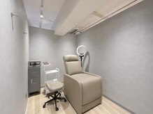 ニカ ルーム504 原宿(nica room504)の雰囲気（熟睡できるリクライニングチェアで心地よくお過ごしいただけます）