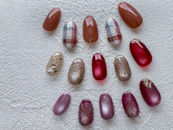 マイ ネイル 銀座店(Mai Nail)の写真/【朝10時営業】【ご新規7,390円】深みカラーと煌めきを楽しむ大人のチェック＆秋ニュアンスネイル♪