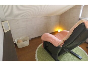 ファルーカ/ロフトのフェイシャル空間