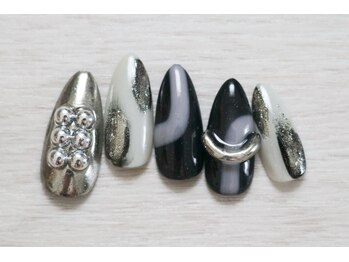 個性派・リングネイル