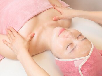 ライゼ(REISE)/ほうれい線の原因は老化だけ?