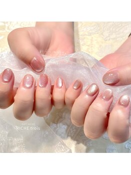 リッシュ トロワ(RICHE trois)/ぷるんっピンクマグネットネイル