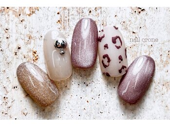 マットなレオパード柄