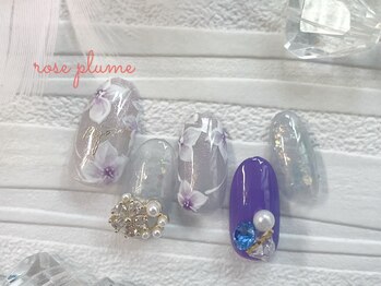 ネイルサロン ロゼプリュム/ビジュー+フラワー