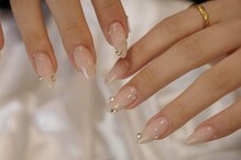 ネイルスタンド(NAIL STAND)