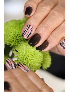 キダチ(Kidati)/ニュアンスストライプネイル