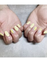 ラグネル(Luxnal)/イエローウネウネネイル