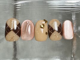 アーガイルハートネイル1100円