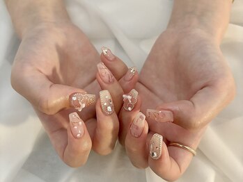 ソワレ(Soiree)/チークネイル/羽ネイル