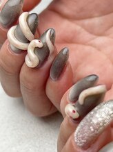 ウルネイルスタジオ(Uru nailstudio)/立体スネーク¥7300